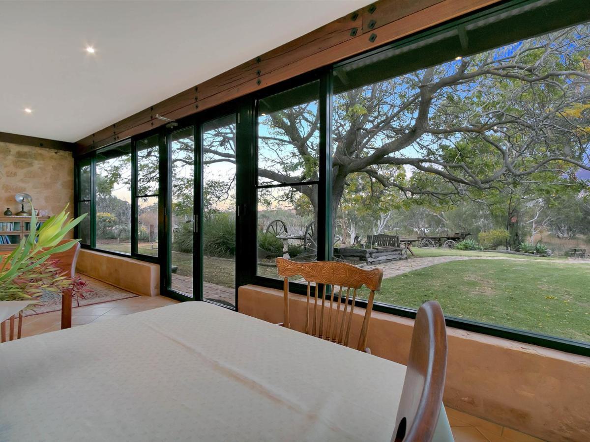 Lake Bywater Cottage Walker Flat Extérieur photo