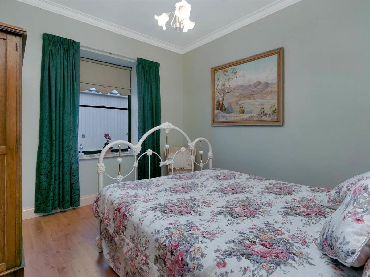 Lake Bywater Cottage Walker Flat Extérieur photo