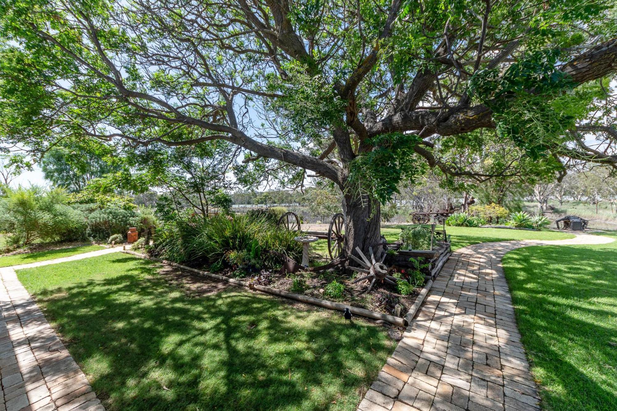 Lake Bywater Cottage Walker Flat Extérieur photo